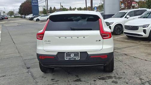 2026 Volvo XC40 B5 Core