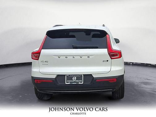 2026 Volvo XC40 B5 Core