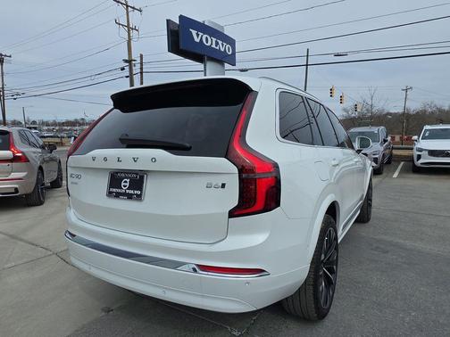 2026 Volvo XC90 B6 Ultra 7-Seater