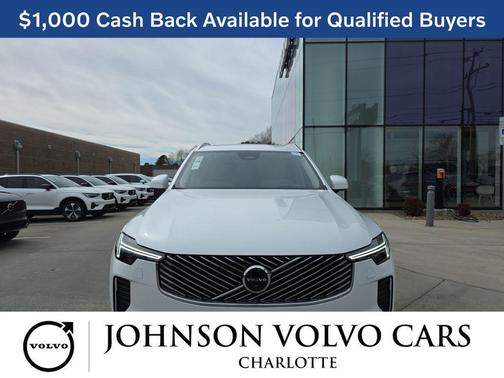 Crystal White Pearl 2026 Volvo XC90 B6 Ultra 7-Seater