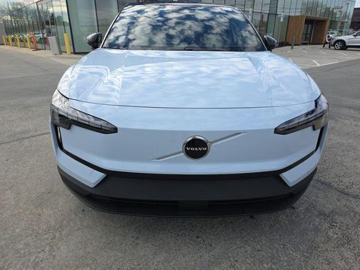 2026 Volvo EX30 Plus Twin Motor Performance, Fully electric