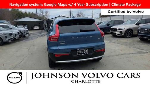 2025 Volvo XC40 B5 Core Bright Theme