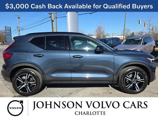 2026 Volvo XC40 Core, B5 AWD Gas (mild hybrid), Dark