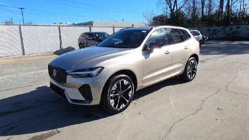 2026 Volvo XC60 B5 Plus