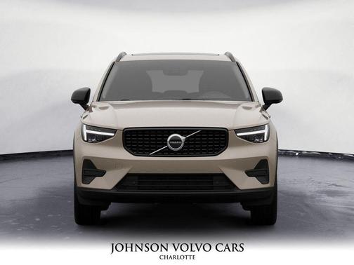 2026 Volvo XC40 B5 Core