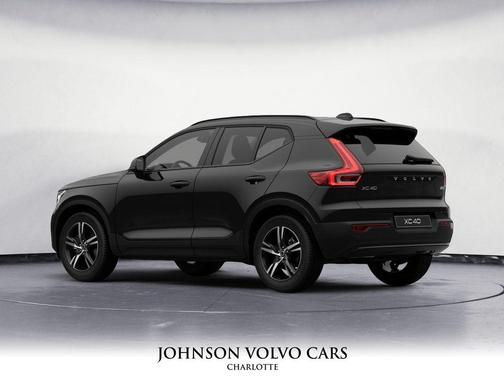 2026 Volvo XC40 B5 Core