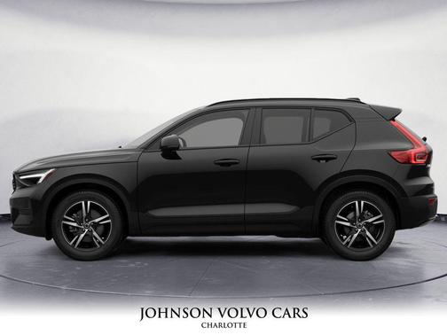 2026 Volvo XC40 B5 Core