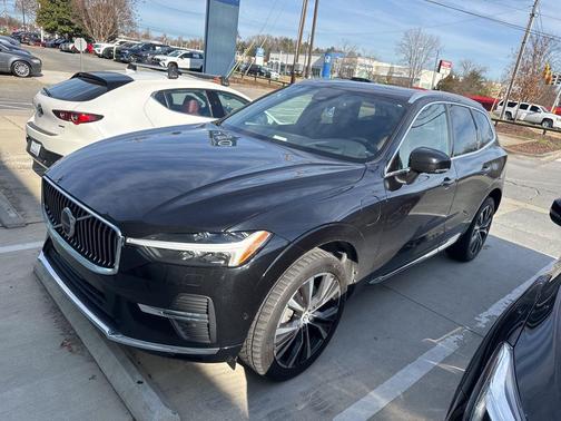 2022 Volvo XC60 Recharge Plug-In Hybrid T8 Inscription Expression