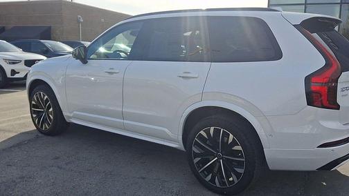 2026 Volvo XC90 B6 Ultra Dark Theme 7-Seater