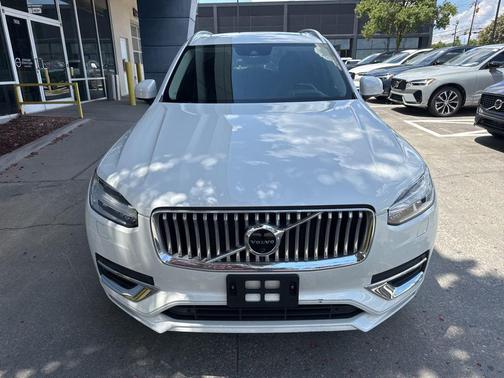 2021 Volvo XC90 Recharge Plug-In Hybrid T8 Inscription Expression 7 Passenger