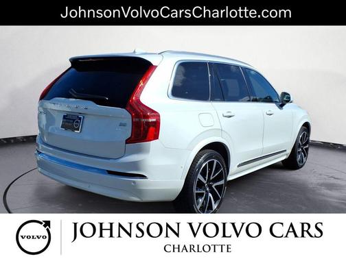 2023 Volvo XC90 B5 Plus