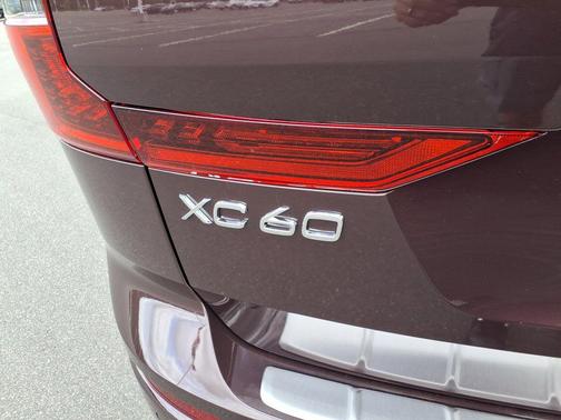 2026 Volvo XC60 B5 Ultra