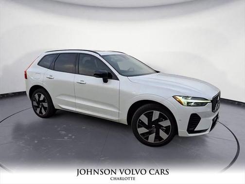 2025 Volvo XC60 Plug-In Hybrid Plus