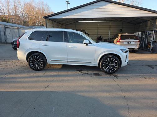 2026 Volvo XC90 Plus, B6 AWD Gas (mild hybrid), Gasoline, Bright, 7 Seats