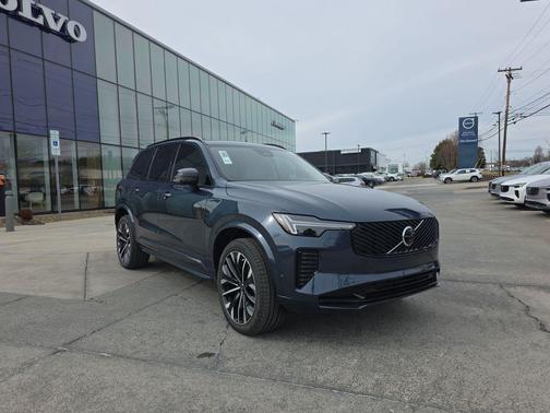 2026 Volvo XC90 B6 Ultra Dark Theme 7-Seater