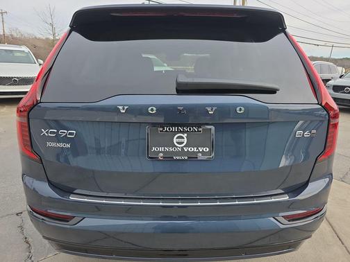 2026 Volvo XC90 B6 Ultra Dark Theme 7-Seater