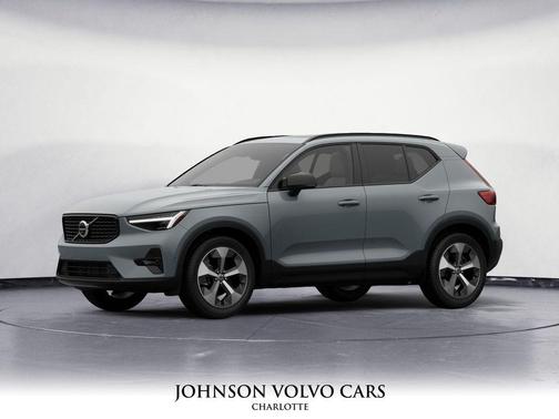 2026 Volvo XC40 B4 Plus