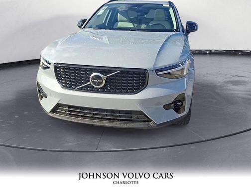 2026 Volvo XC40 B4 Plus