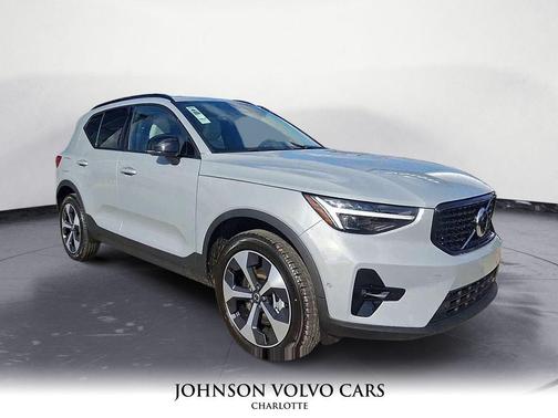 2026 Volvo XC40 B4 Plus