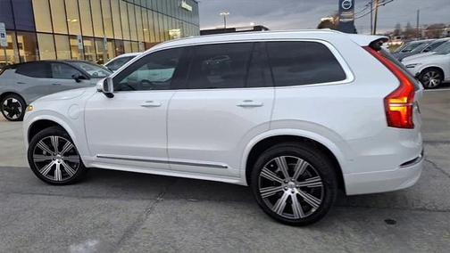 2025 Volvo XC90 Plug-In Hybrid T8 Ultra 7-Seater