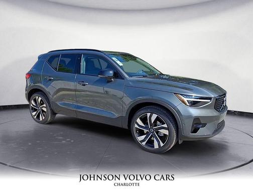 2026 Volvo XC40 B5 Ultra