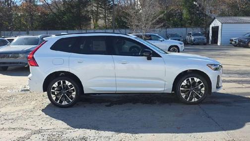 2026 Volvo XC60 B5 Ultra