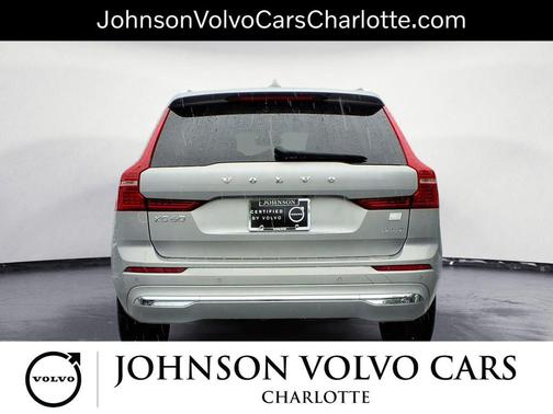 2022 Volvo XC60 Recharge Plug-In Hybrid T8 Inscription Expression