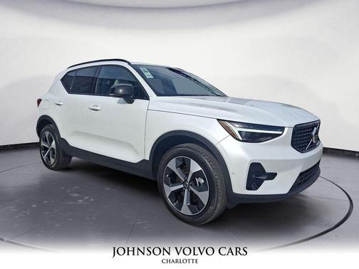2026 Volvo XC40 B4 Plus