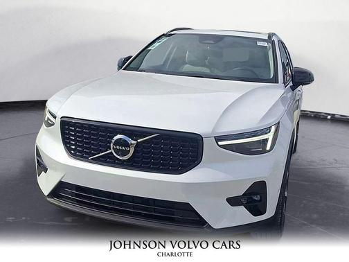 2026 Volvo XC40 B4 Plus