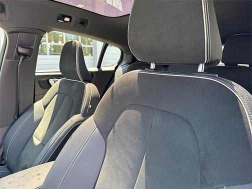 2023 Volvo C40 Recharge Pure Electric Twin Plus