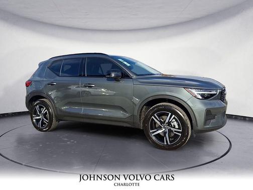 2026 Volvo XC40 B4 Core