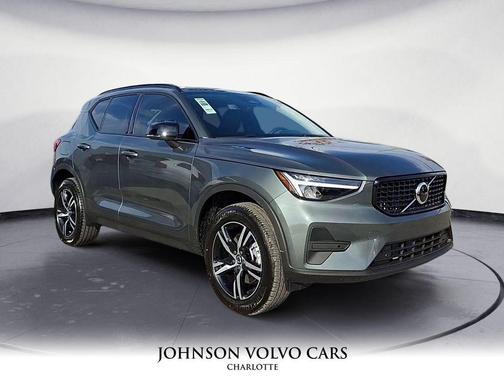 2026 Volvo XC40 B4 Core