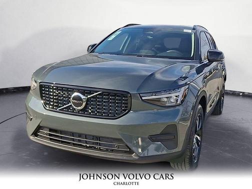 2026 Volvo XC40 B4 Core