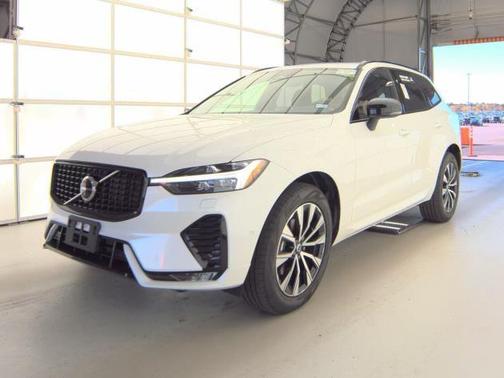 2025 Volvo XC60 B5 Plus