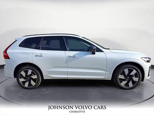 2025 Volvo XC60 Plug-In Hybrid T8 Plus