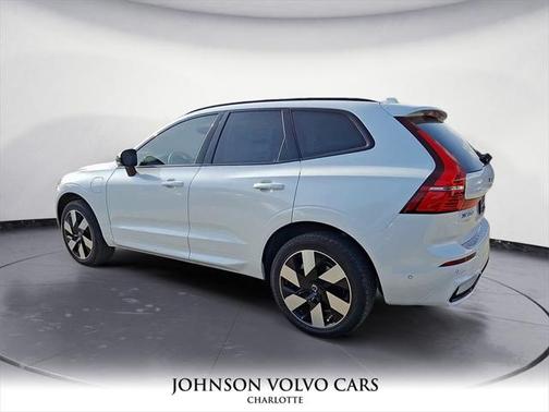 2025 Volvo XC60 Plug-In Hybrid T8 Plus