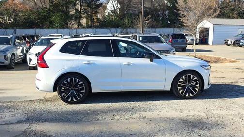 2026 Volvo XC60 B5 Ultra