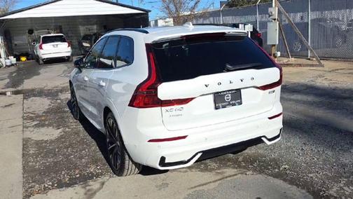 2026 Volvo XC60 B5 Ultra