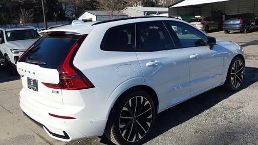 2026 Volvo XC60 B5 Ultra