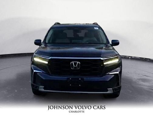 2024 Honda Pilot Touring 8-Passenger