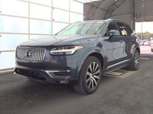 2025 Volvo XC90 B5 Core
