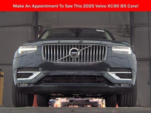 2025 Volvo XC90 B5 Core
