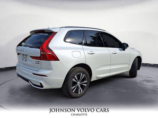 2025 Volvo XC60 B5 Core