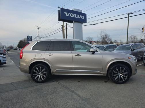 2023 Volvo XC90 B6 Plus 7-Seater