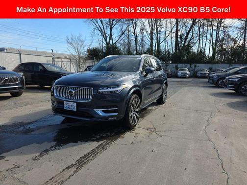 2025 Volvo XC90 B5 Core