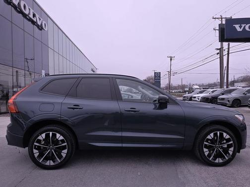 Denim Blue Metallic 2026 Volvo XC60 B5 Ultra