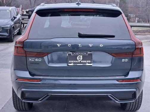 Denim Blue Metallic 2026 Volvo XC60 B5 Ultra