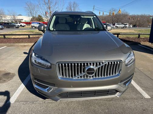 2022 Volvo XC90 T6 Inscription