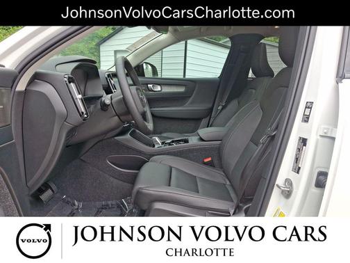 2026 Volvo XC40 B5 Ultra