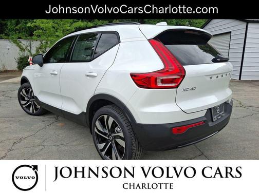2026 Volvo XC40 B5 Ultra